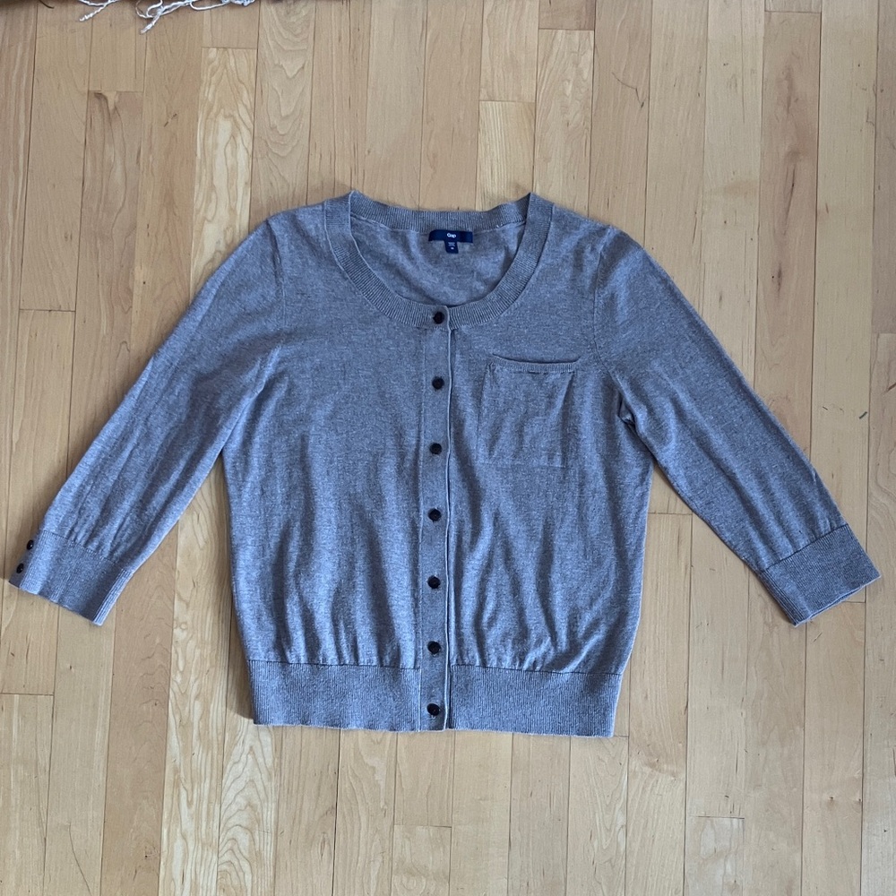 3/$20 100% cotton brown taupe GAP cardigan medium